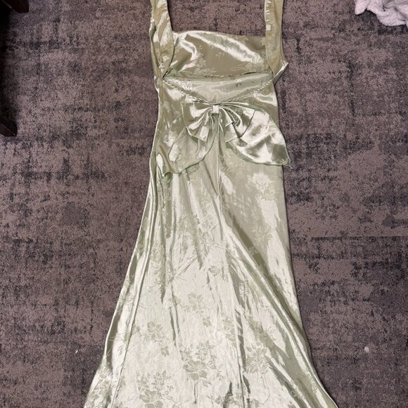 Sage Green Satin Floral Backless Maxi Dress - Women's Large, Like New - Picture 2 of 2